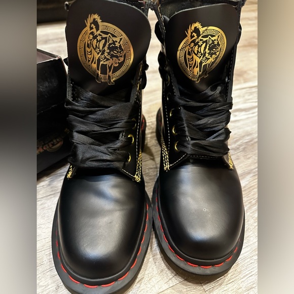 Dr Martens Year of the Dog uk5 - Picture 5 of 13